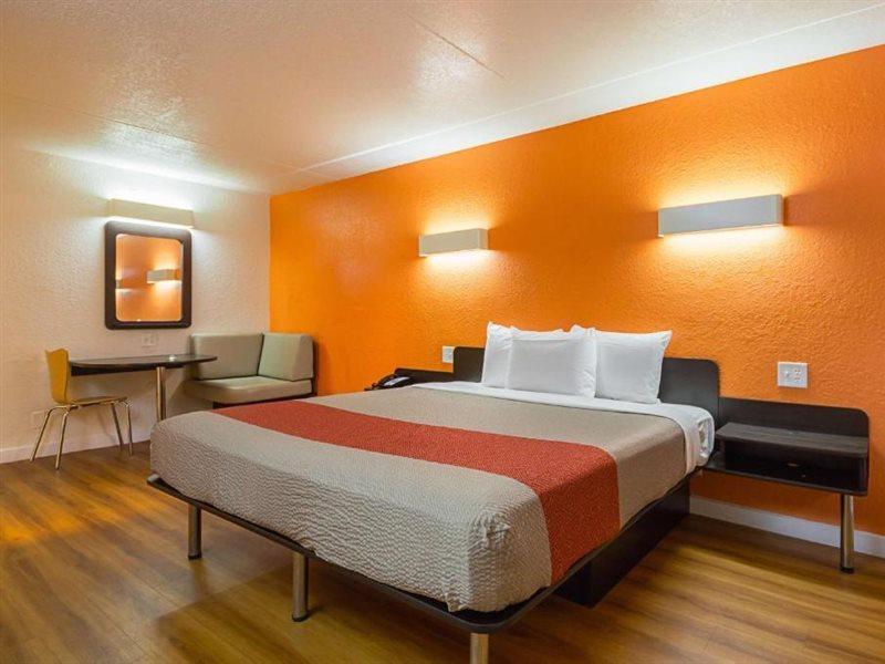 Motel 6-Garland, Tx - Northeast Dallas Eksteriør billede