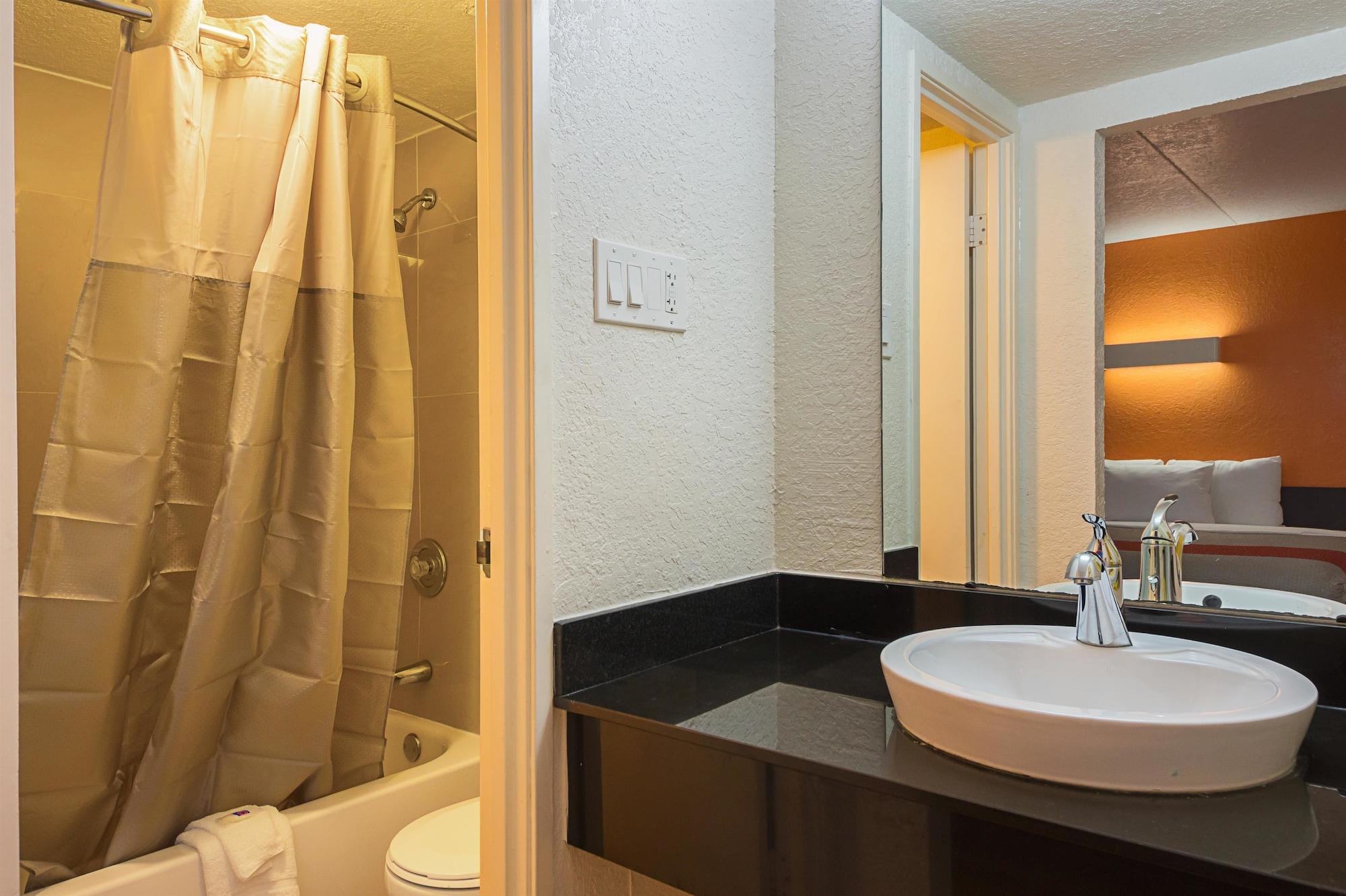 Motel 6-Garland, Tx - Northeast Dallas Eksteriør billede