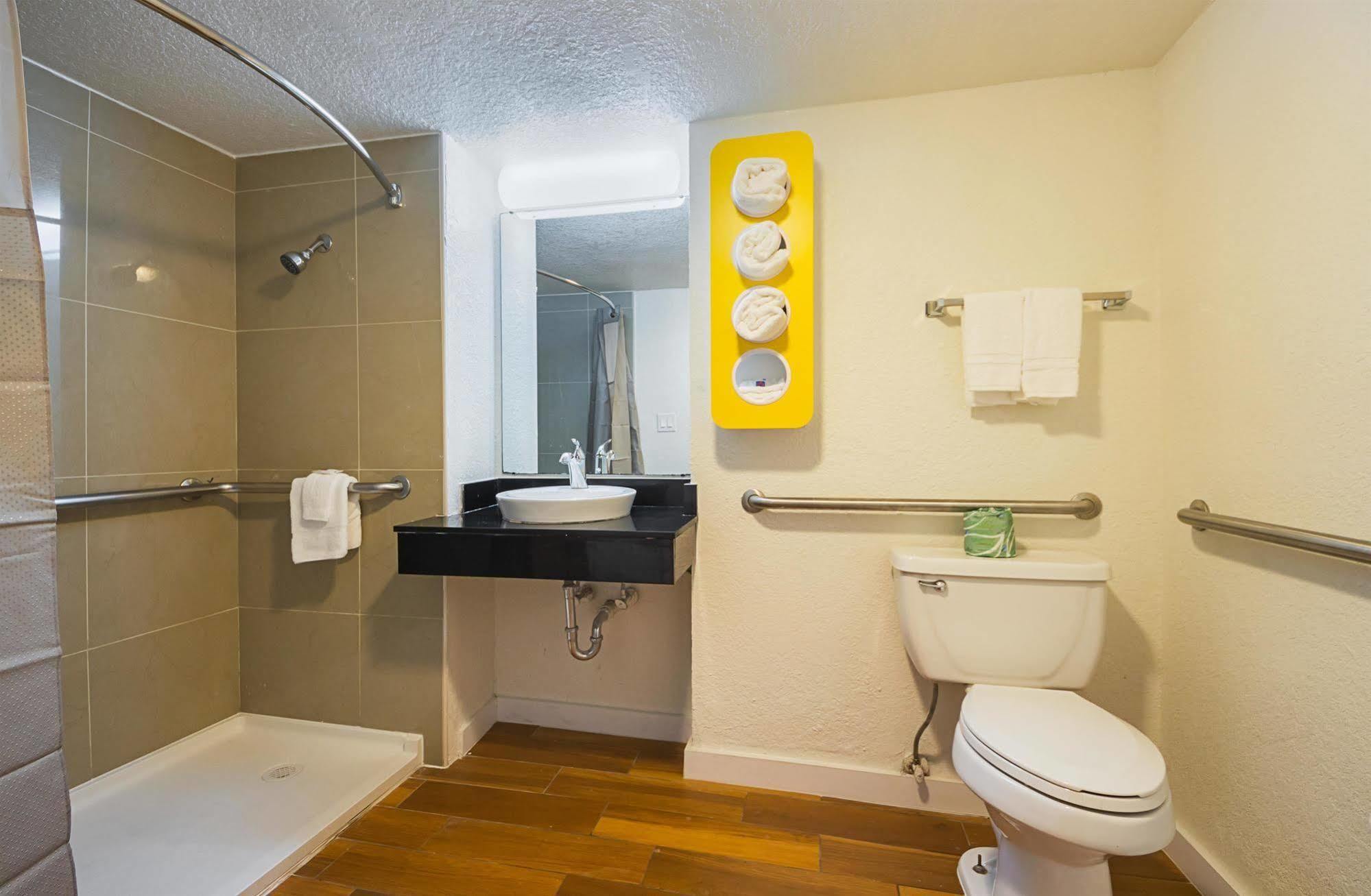 Motel 6-Garland, Tx - Northeast Dallas Eksteriør billede